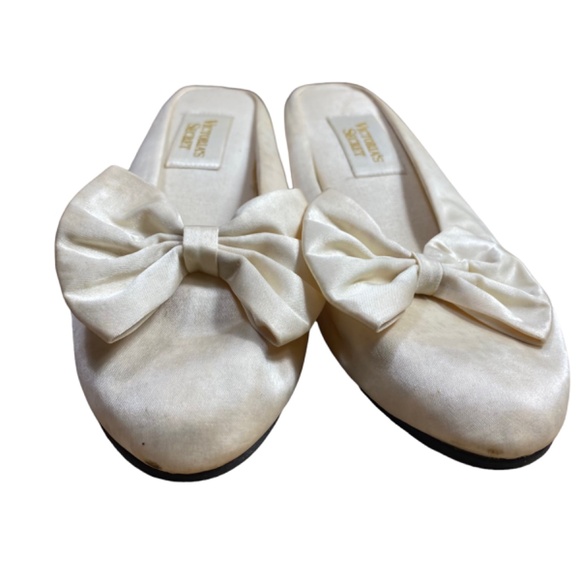 Victoria's Secret Women's Vtg 80s Gold Label Satin Bow Heels Slippers Size 7-8 - Picture 3 of 12